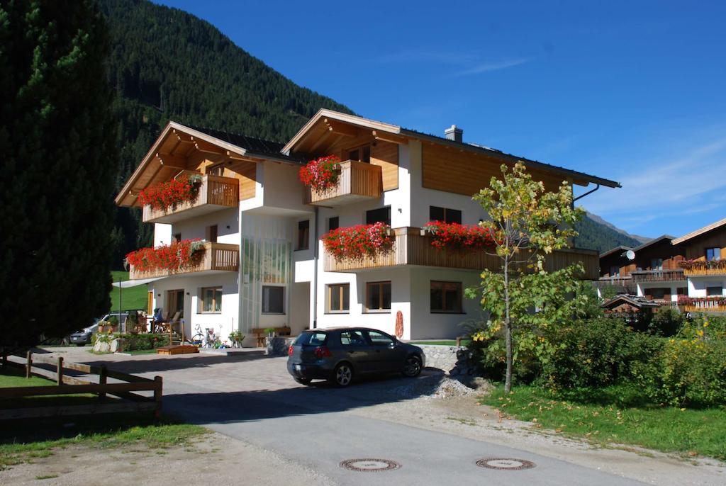 Apartamento Haus Kargruber Santa Maddalena in Casies Exterior foto